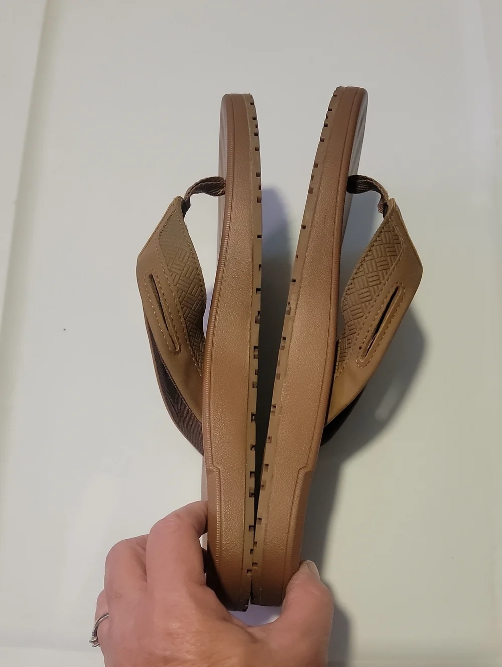 Flojos Tan/Brown Men's Ryan Flip Flop Sandals Size 8